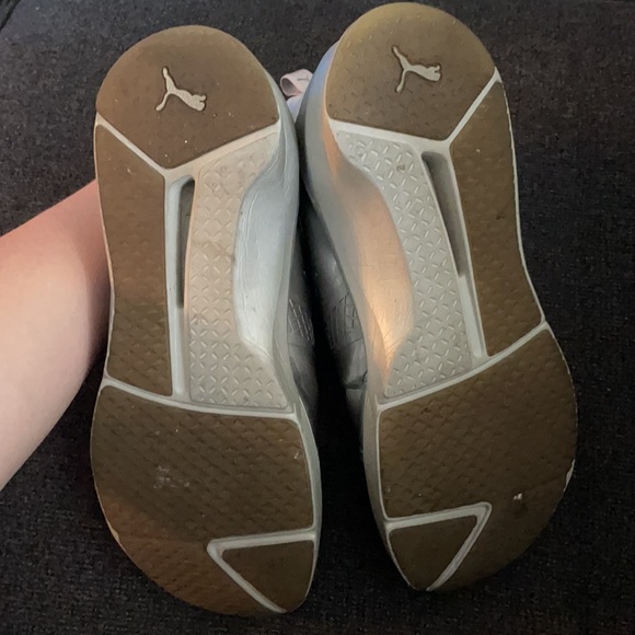 Women’s Puma Sneakers, Silver, size 6-1/2 - Picture 5 of 5